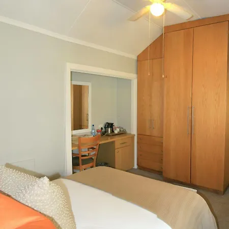 Lodge On Main Guest House And Conference Centre Port Elizabeth Exterior foto